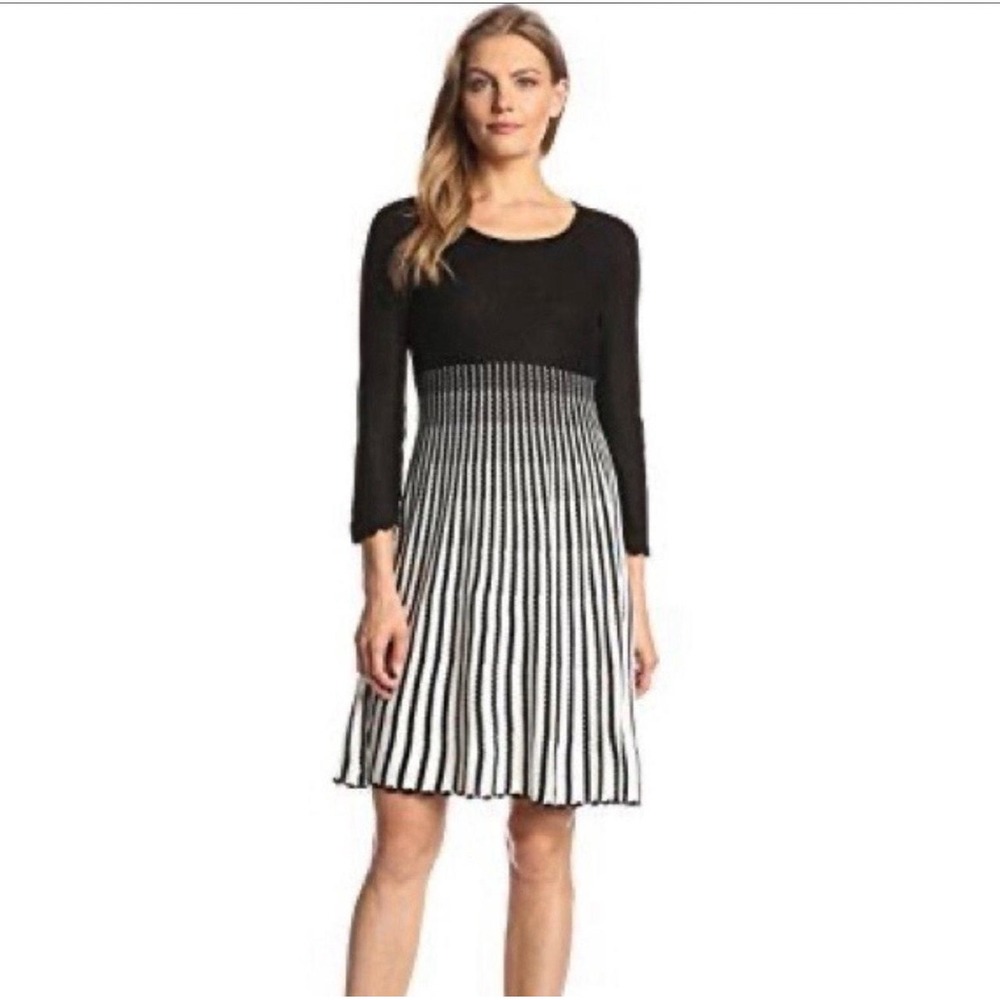 Calvin Klein Black White Striped Fit Flare Knit Sweater Dress Scallop Hem Large
